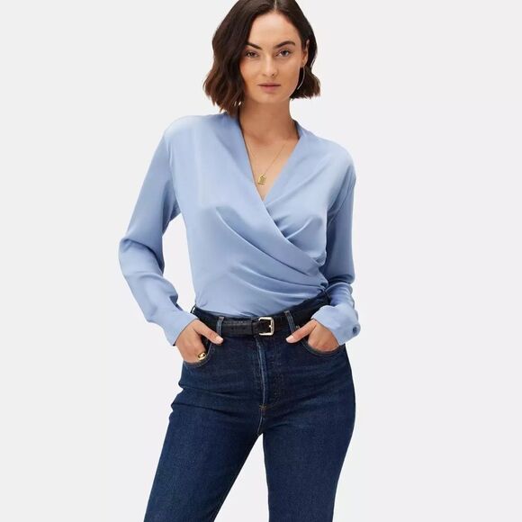 Amour Vert Calais Blouse NWT Size Small Crossover Style in Front - Picture 1 of 6